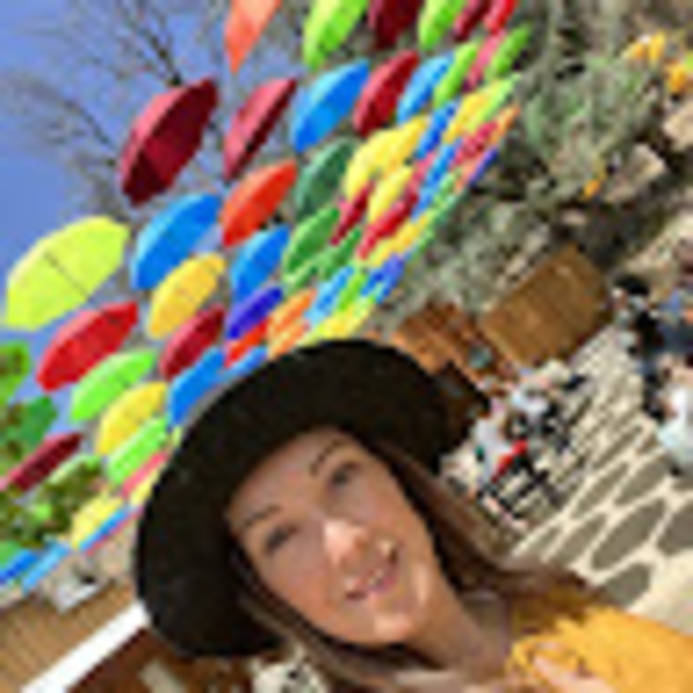 Meet your Posher, Perla